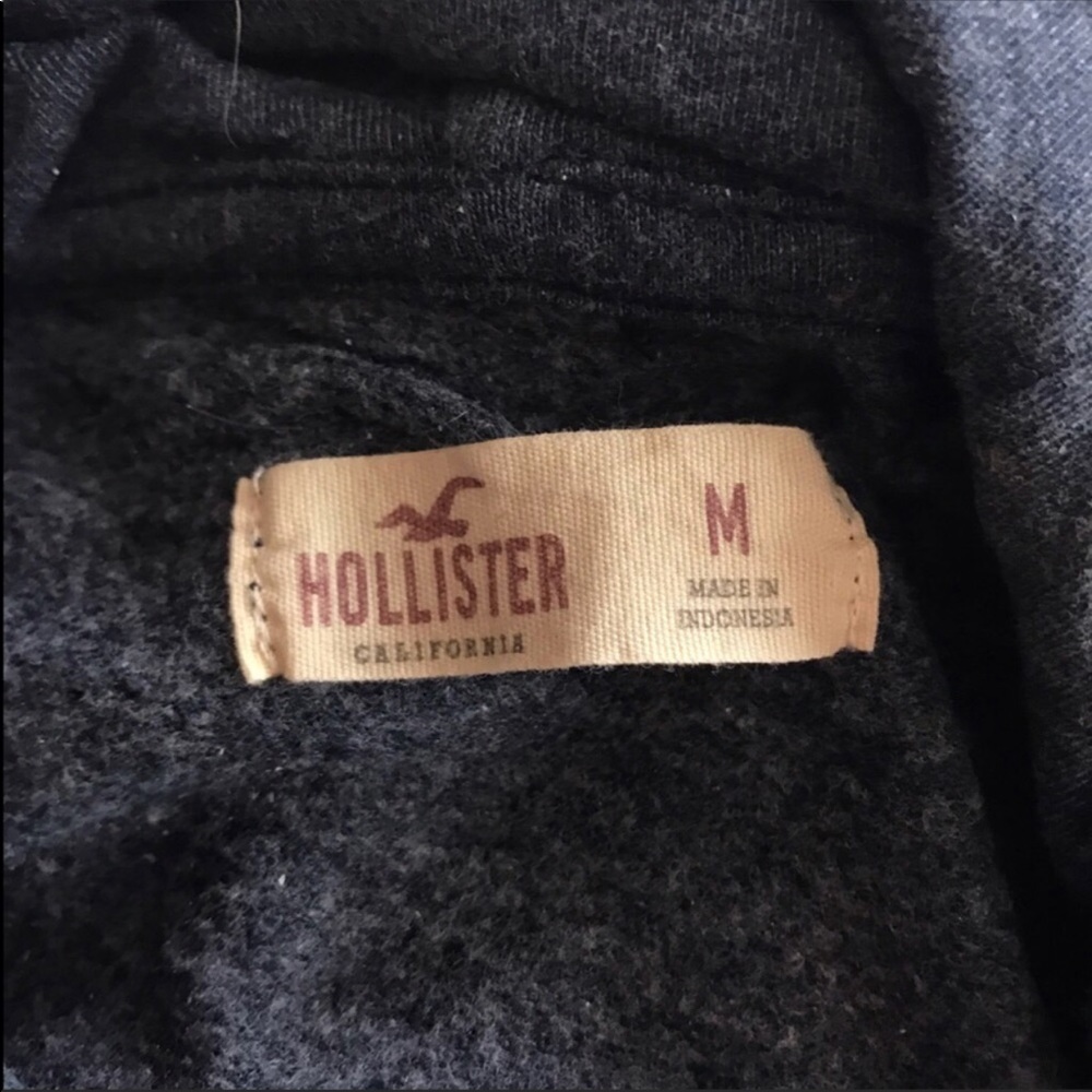 navy blue hollister hoodie